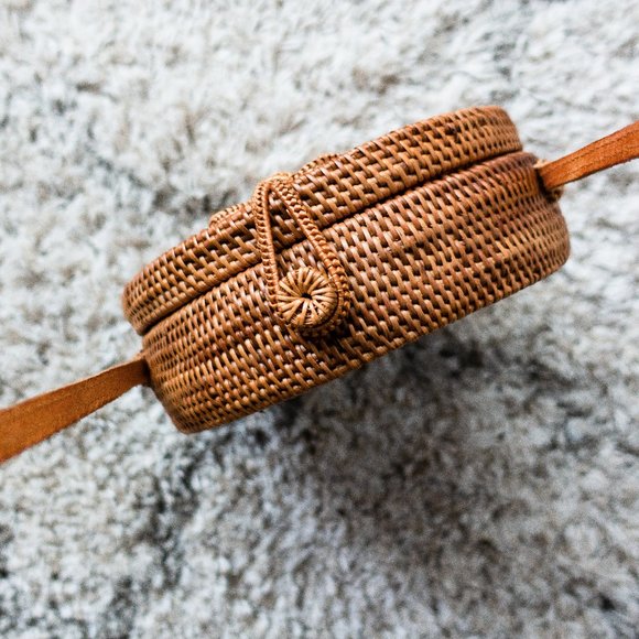 Balinese Rattan Bag (Round) - Picture 5 of 13